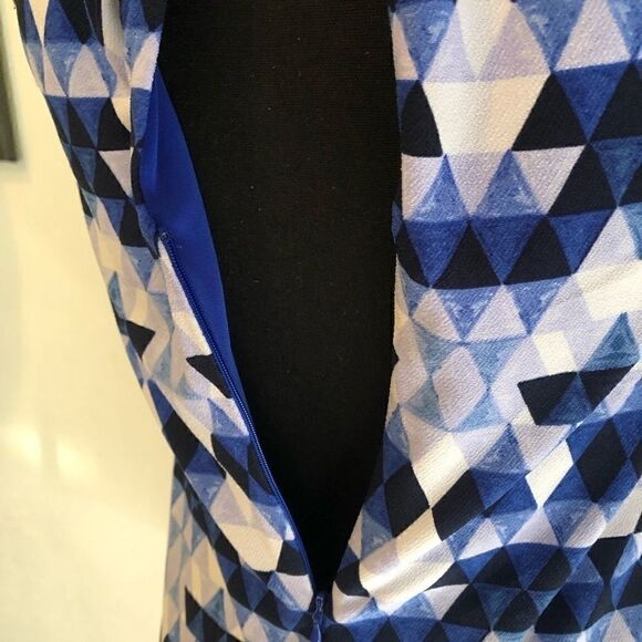 Vince Camuto Blue and White Geometric Dress - Picture 6 of 13